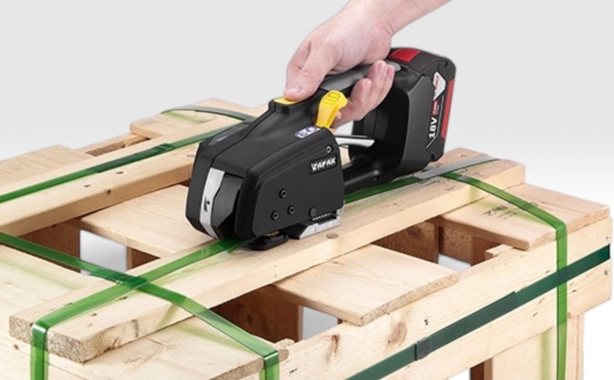 Strapping Tools in operation